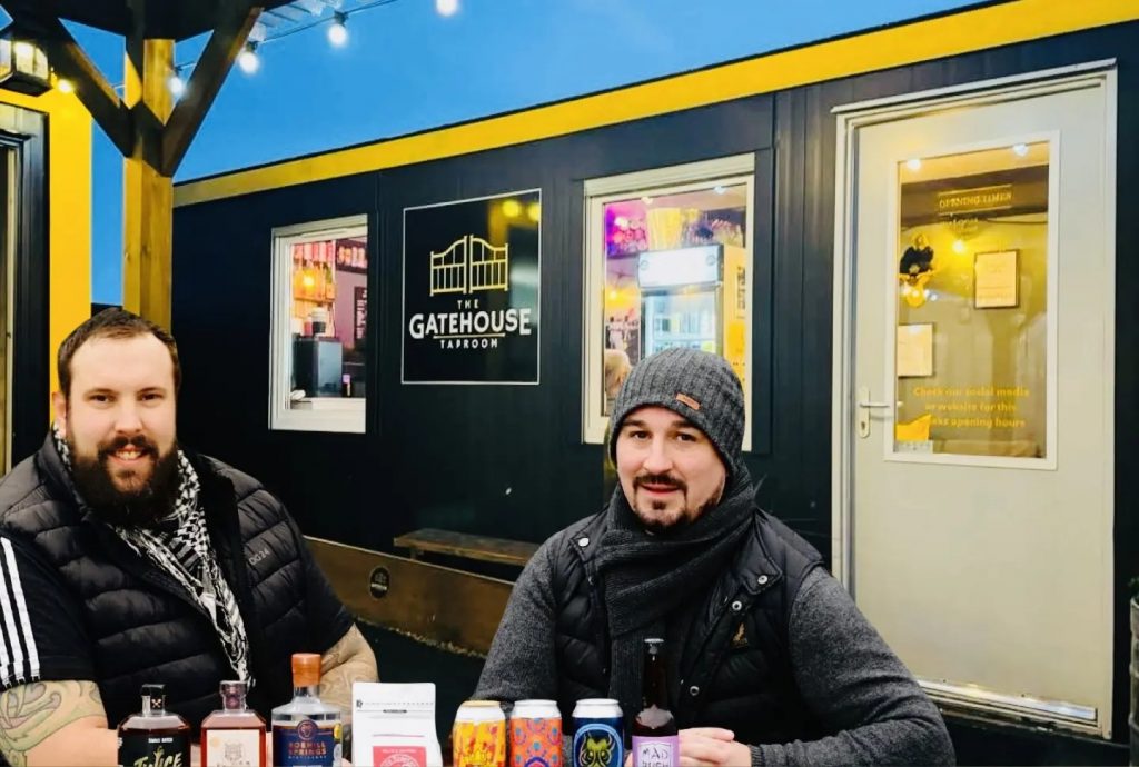 imgi_2_87E879A1-B8A8-41EA-AB6E-E4C5B3E1D629-1024x690 The business owners behind The Boxes